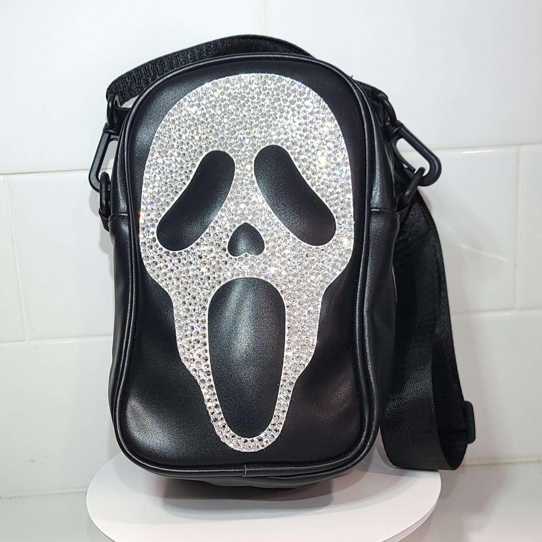 Front of SCREAM bag